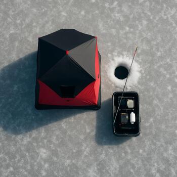 Top-down sketch of a small shelter with one box, one rig and a clear path